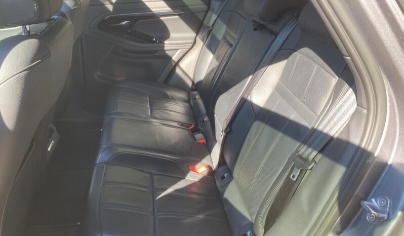 
 Land Rover Evoque 2.0D MHEV R-DYNAMIQUE SE AWD204 CV full									