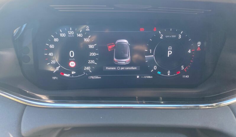 
 Land Rover Evoque 2.0D MHEV R-DYNAMIQUE SE AWD204 CV full									