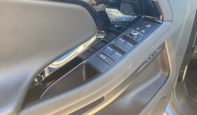 
 Land Rover Evoque 2.0D MHEV R-DYNAMIQUE SE AWD204 CV full									