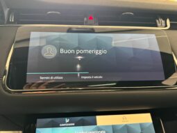 
 Land Rover Evoque 2.0D MHEV R-DYNAMIQUE SE AWD204 CV full									