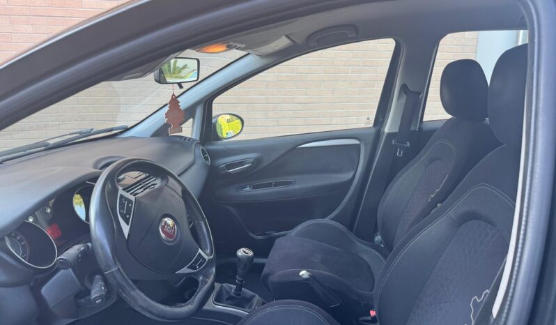 
 Fiat Punto Punto III 2012 5p 1.3 mjt II 16v Lounge 75cv E5+ full									
