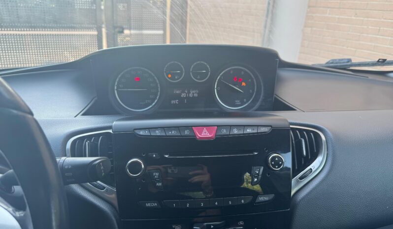 
 Lancia Ypsilon III 2011 1.3 mjt Gold s full									