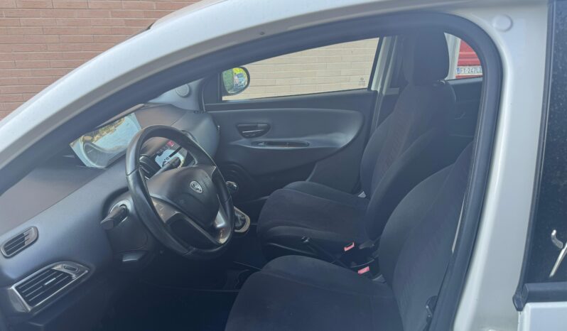 
 Lancia Ypsilon III 2011 1.3 mjt Gold s full									