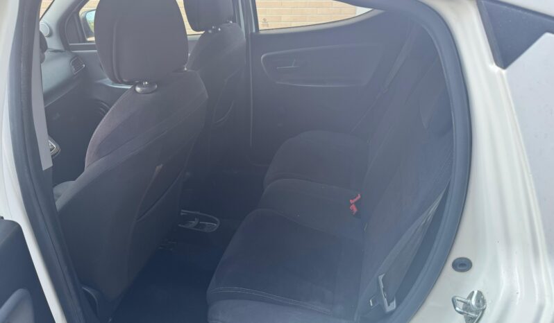 
 Lancia Ypsilon III 2011 1.3 mjt Gold s full									