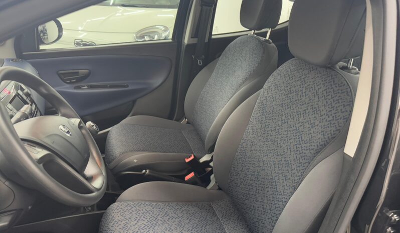 
 Lancia Ypsilon 1.0 FireFly S&S Hybrid Oro full									
