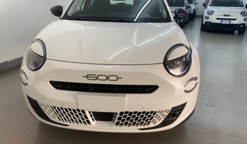 
 Fiat 600 Hybrid DCT MHEV full									