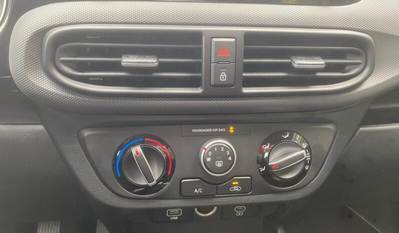 
 Hyundai I10 1.0 MT Connectline full									