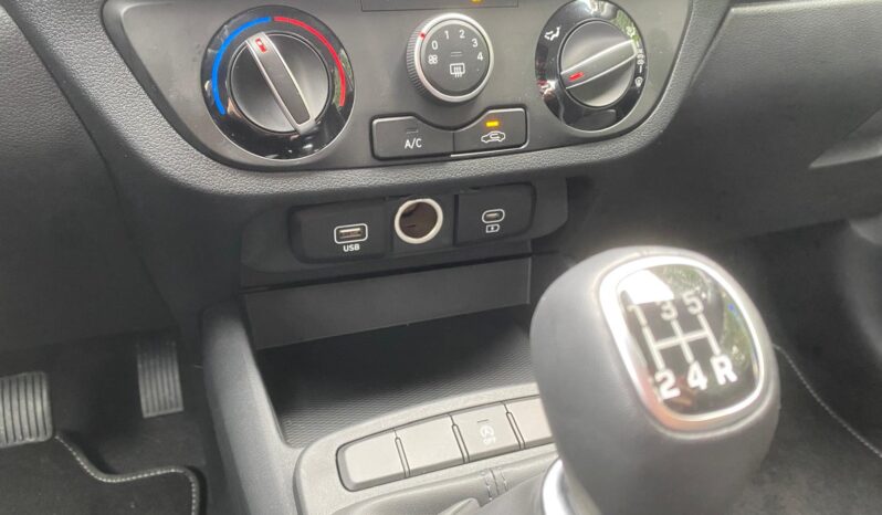 
 Hyundai I10 1.0 MT Connectline full									