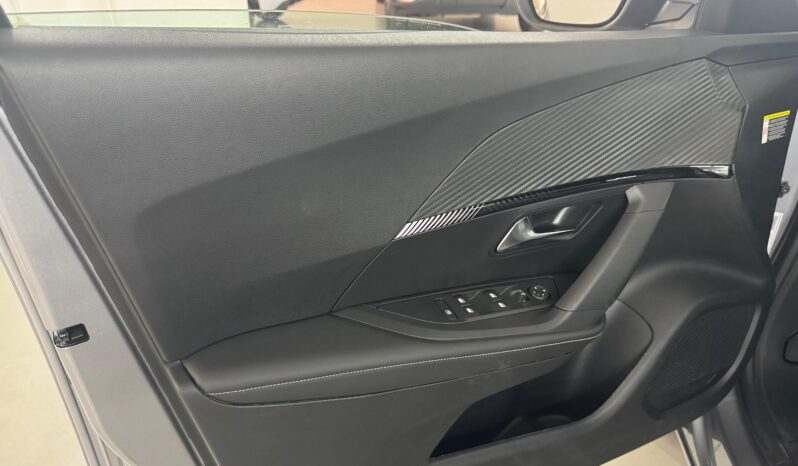 
 Peugeot 2008 PureTech 100 S&S Allure full									