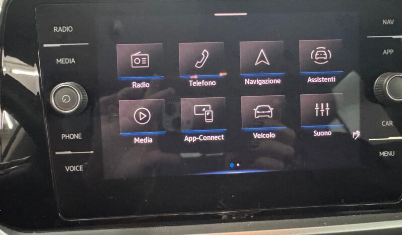 
 Volkswagen T-Roc 2.0 TDI SCR 115 CV full									