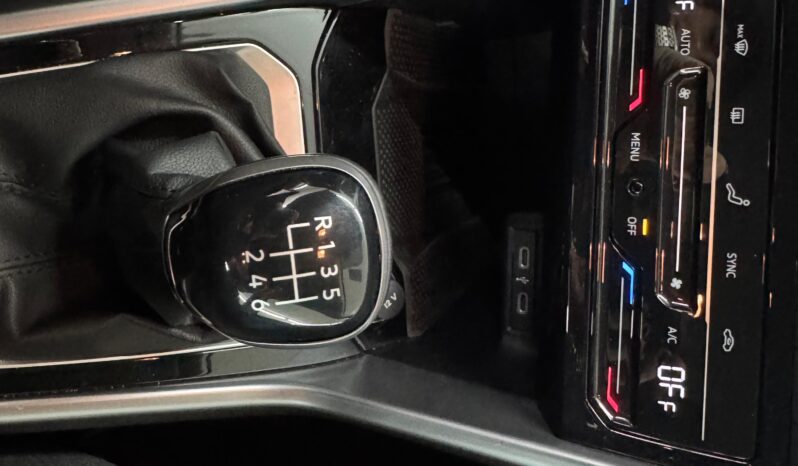 
 Volkswagen T-Roc 2.0 TDI SCR 115 CV full									