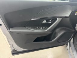 
 Peugeot 2008 PureTech 100 S&S Allure full									