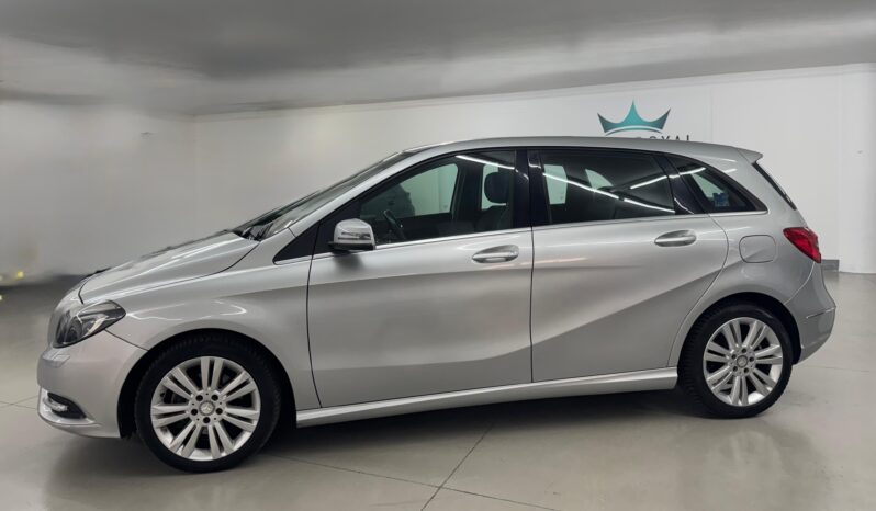 
 Mercedes-benz B 200 Premium full									