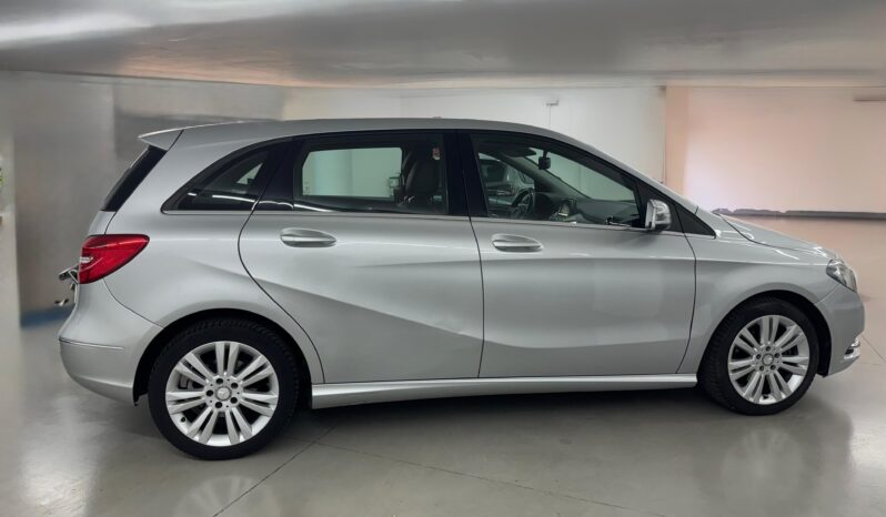 
 Mercedes-benz B 200 Premium full									