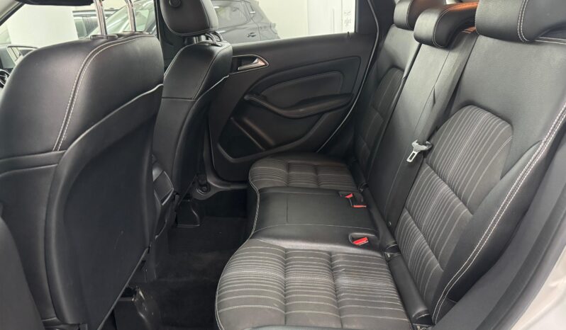 
 Mercedes-benz B 200 Premium full									