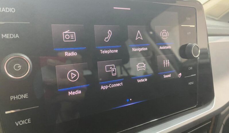 
 Volkswagen T-Roc 2.0 TDI SCR 116 CV full									
