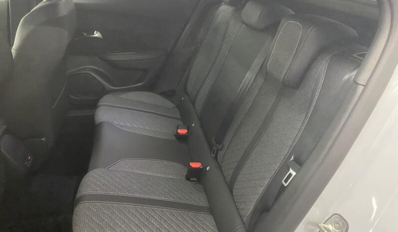 
 Peugeot 2008 PureTech 100 S&S Allure full									