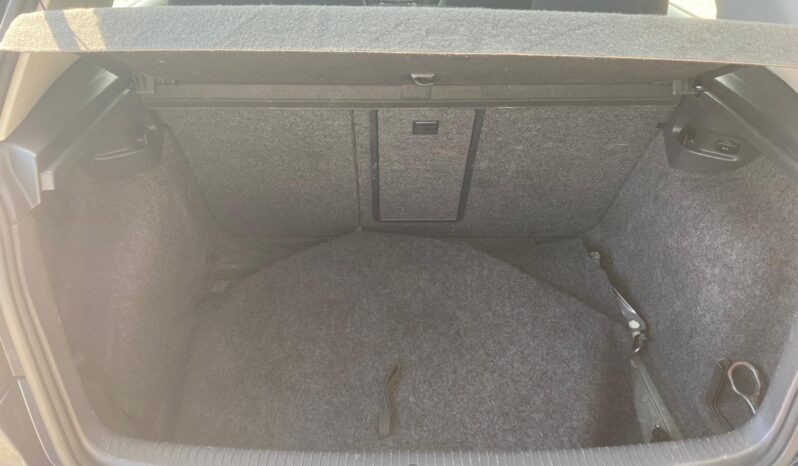 
 Volkswagen Golf 2.0 TDI 140 cv Highline full									
