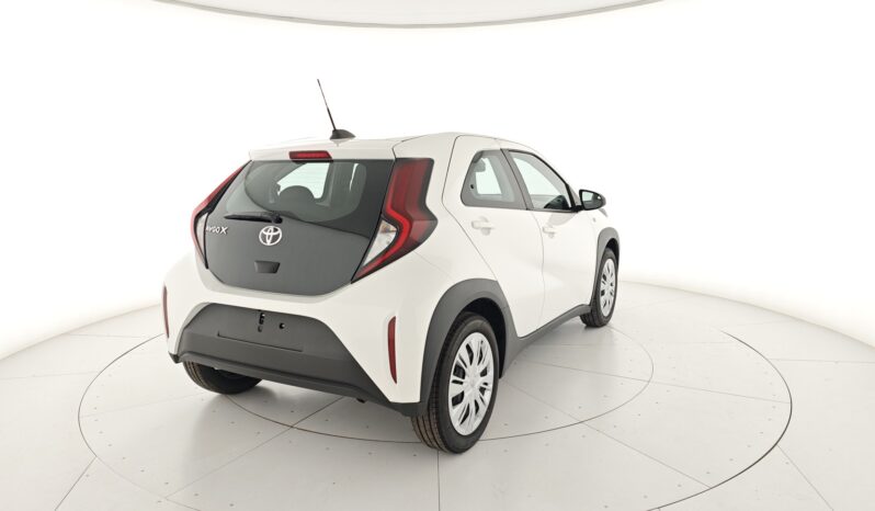 
 Toyota Aygo X 1.0 VVT-i 72 CV 5 porte Active S-CVT full									