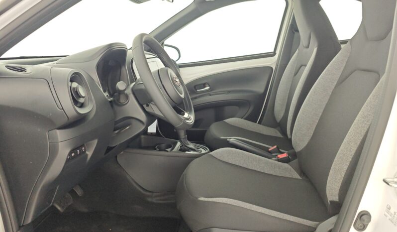 
 Toyota Aygo X 1.0 VVT-i 72 CV 5 porte Active S-CVT full									