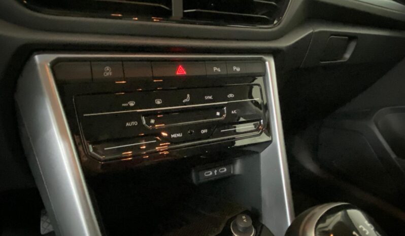 
 Volkswagen T-Roc 2.0 TDI SCR Life full									