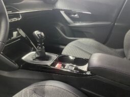 
 Peugeot 2008 PureTech 100 S&S Allure full									