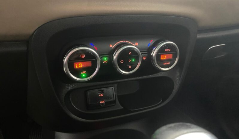 
 Fiat 500L 1.6 MJT 105 cv Lounge full									