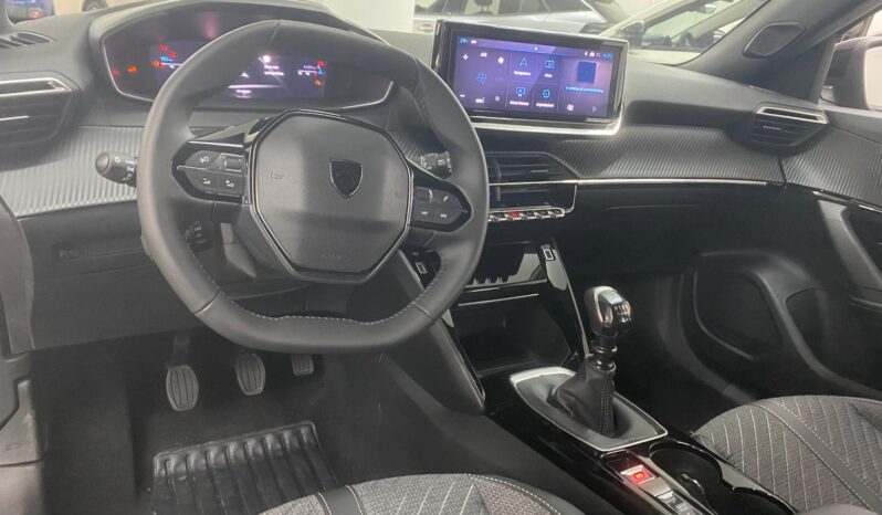 
 Peugeot 2008 PureTech 100 S&S Allure full									